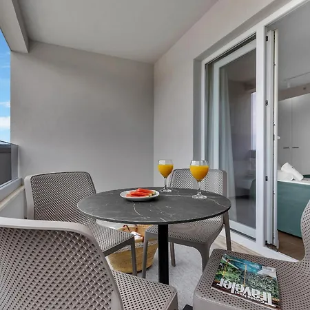 Olea Prestige Апарт-отель