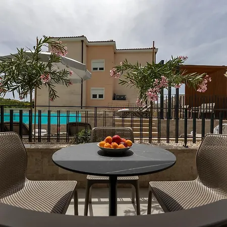 Olea Prestige アパートホテル プロマイナ