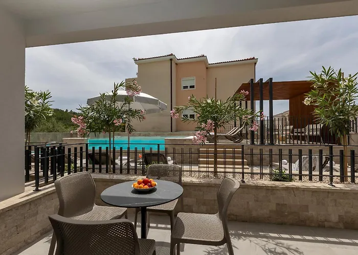 Olea Prestige Aparthotel 4*