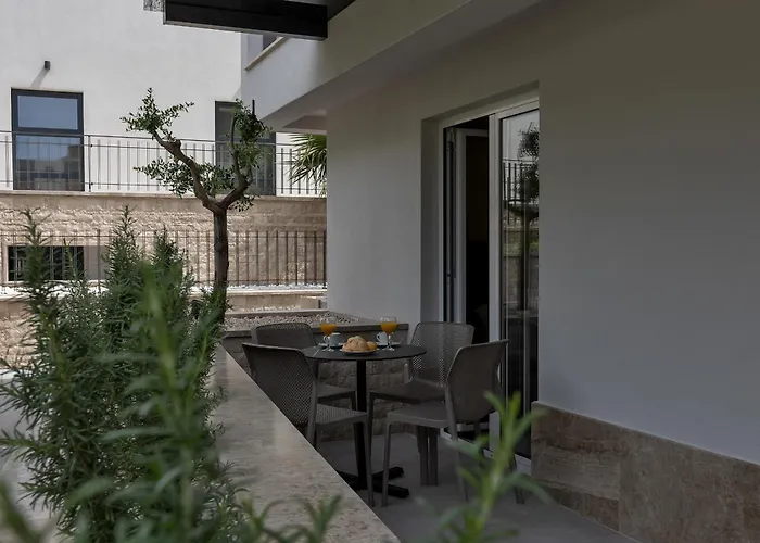 Olea Prestige Aparthotel 4*